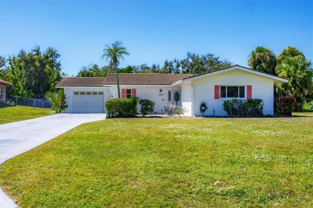 $425,000 | 2321 Goya Drive, Nokomis, FL 34275