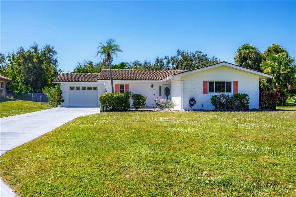 2321 Goya Drive Nokomis, FL 34275 - Photo 6 of 43