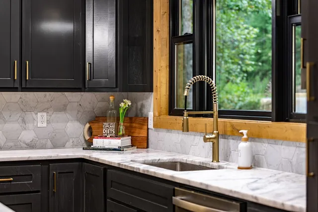 $849,000 | 40 Lees Ride, McCaysville, GA 30555