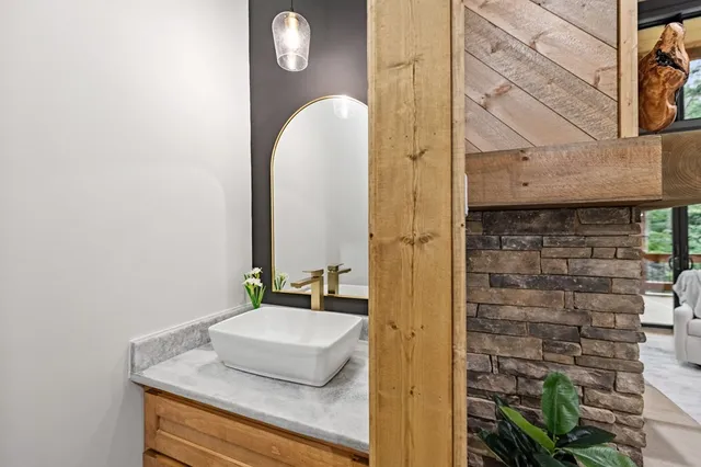 $849,000 | 40 Lees Ride, McCaysville, GA 30555