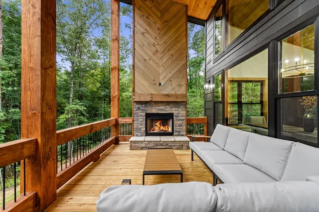 $849,000 | 40 Lees Ride, McCaysville, GA 30555