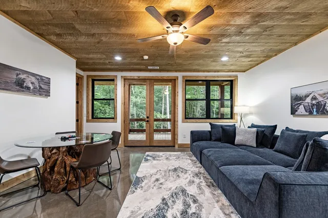 $849,000 | 40 Lees Ride, McCaysville, GA 30555