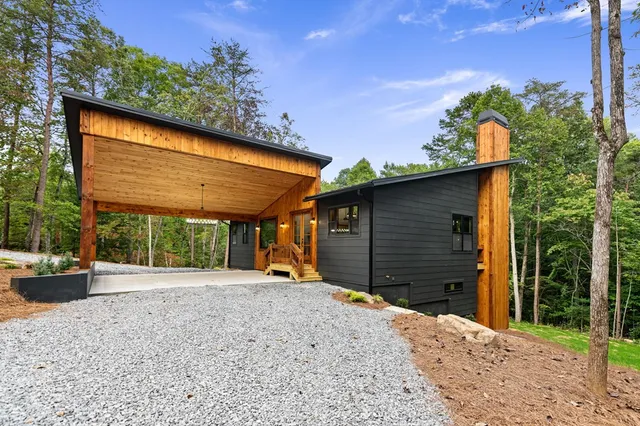 $849,000 | 40 Lees Ride, McCaysville, GA 30555