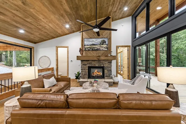 $849,000 | 40 Lees Ride, McCaysville, GA 30555