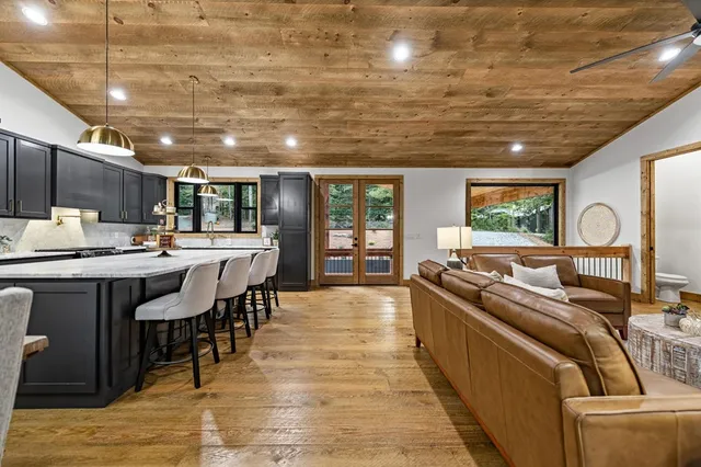 $849,000 | 40 Lees Ride, McCaysville, GA 30555