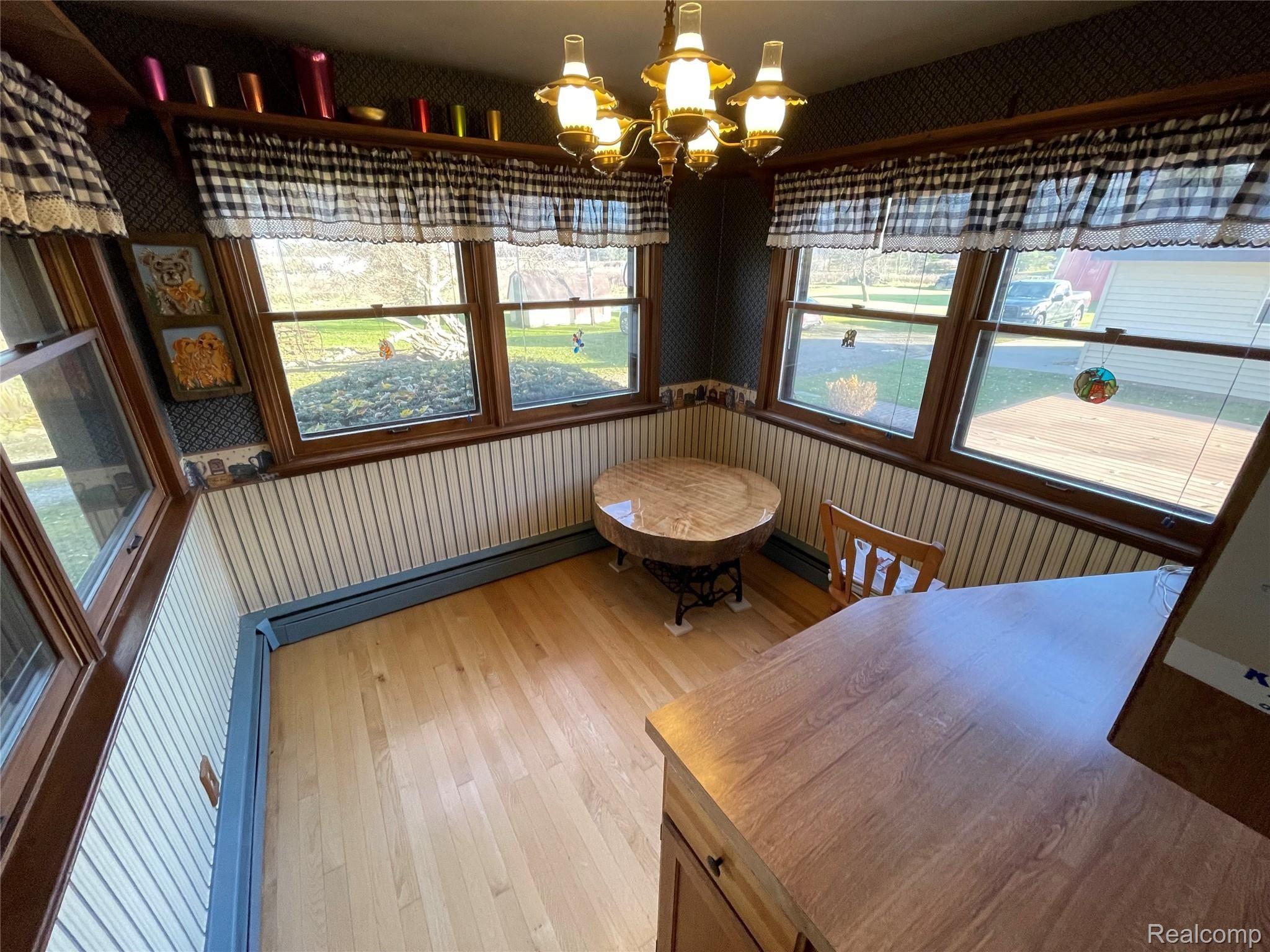 8191 Oatman Road Avoca, MI 48006 - Photo 32 of 55 8191 Oatman Kitchen Nook.jpg
