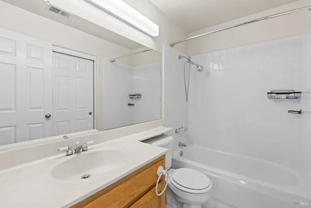 $3,800 | 1734 Zinfandel Drive, Petaluma, CA 94954