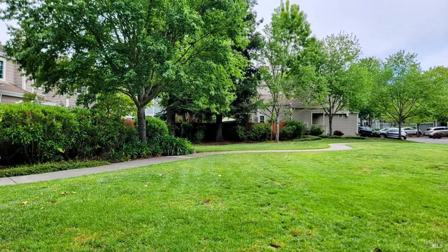 $3,800 | 1734 Zinfandel Drive, Petaluma, CA 94954