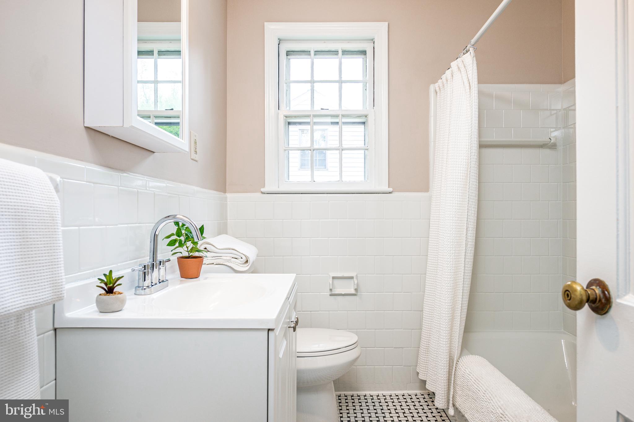 9914 Old Spring Road Kensington, MD 20895 - Photo 21 of 34 hall bethroom