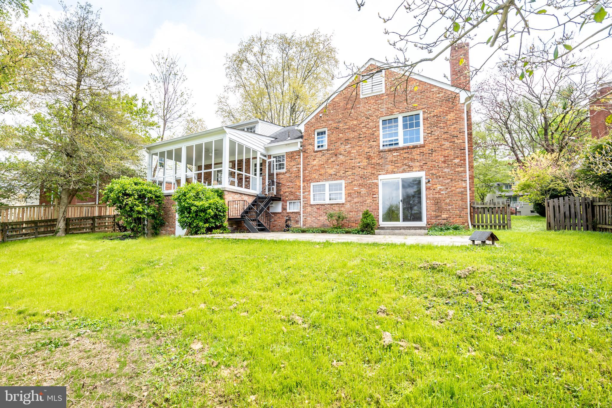 9914 Old Spring Road Kensington, MD 20895 - Photo 6 of 34 Gallery Image 6