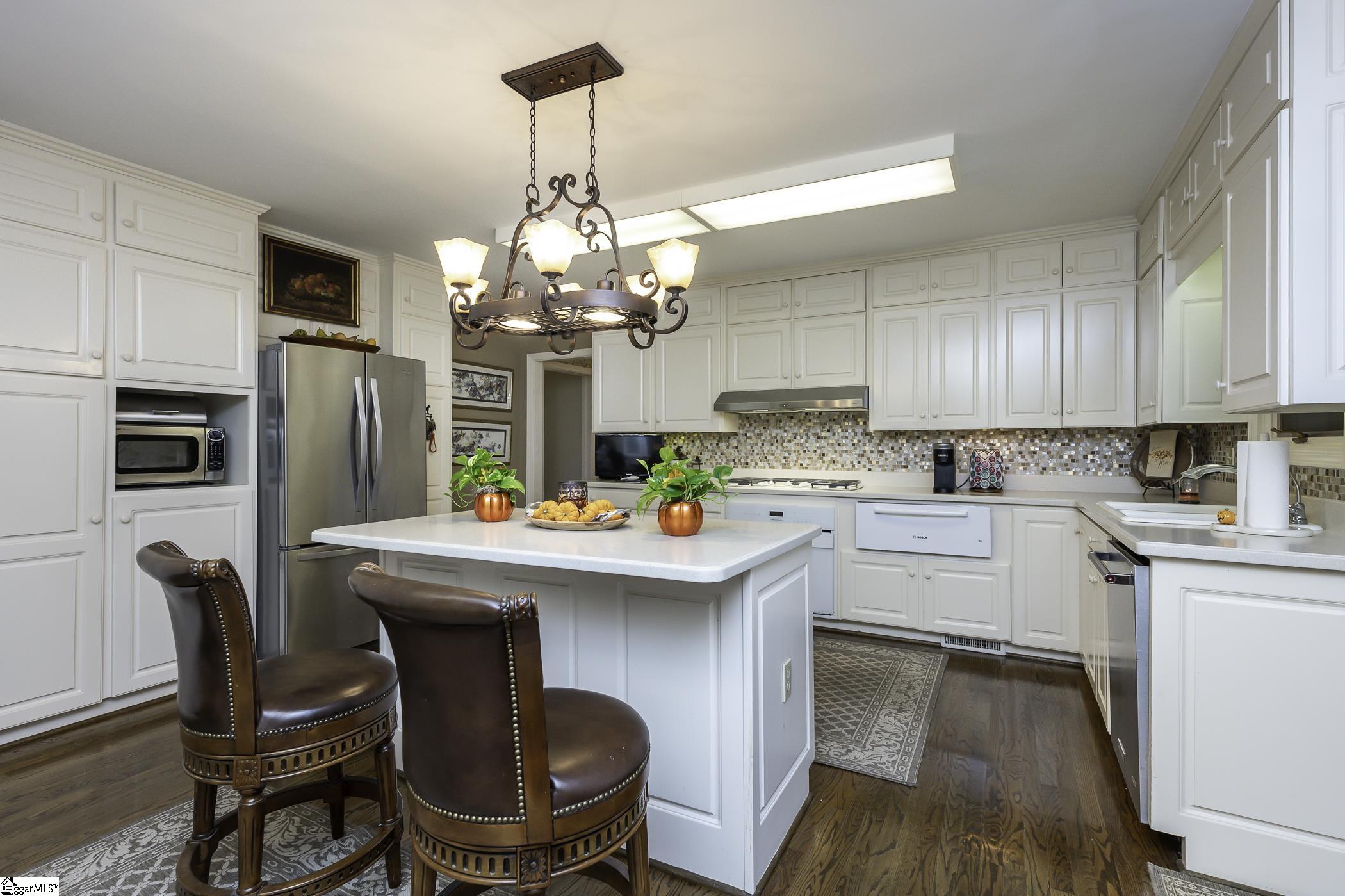 200 Lake Street Laurens, SC 29360 - Photo 11 of 35