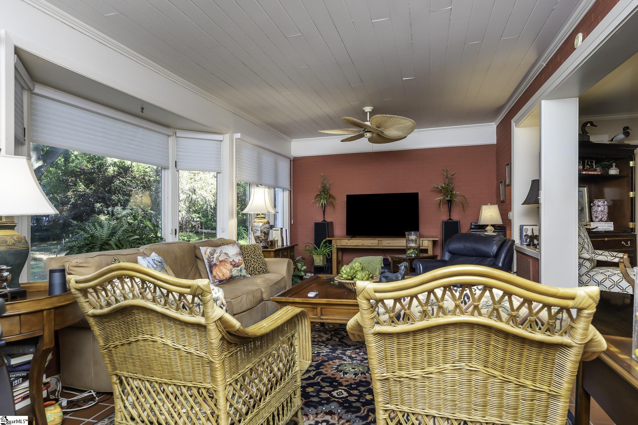 200 Lake Street Laurens, SC 29360 - Photo 15 of 35