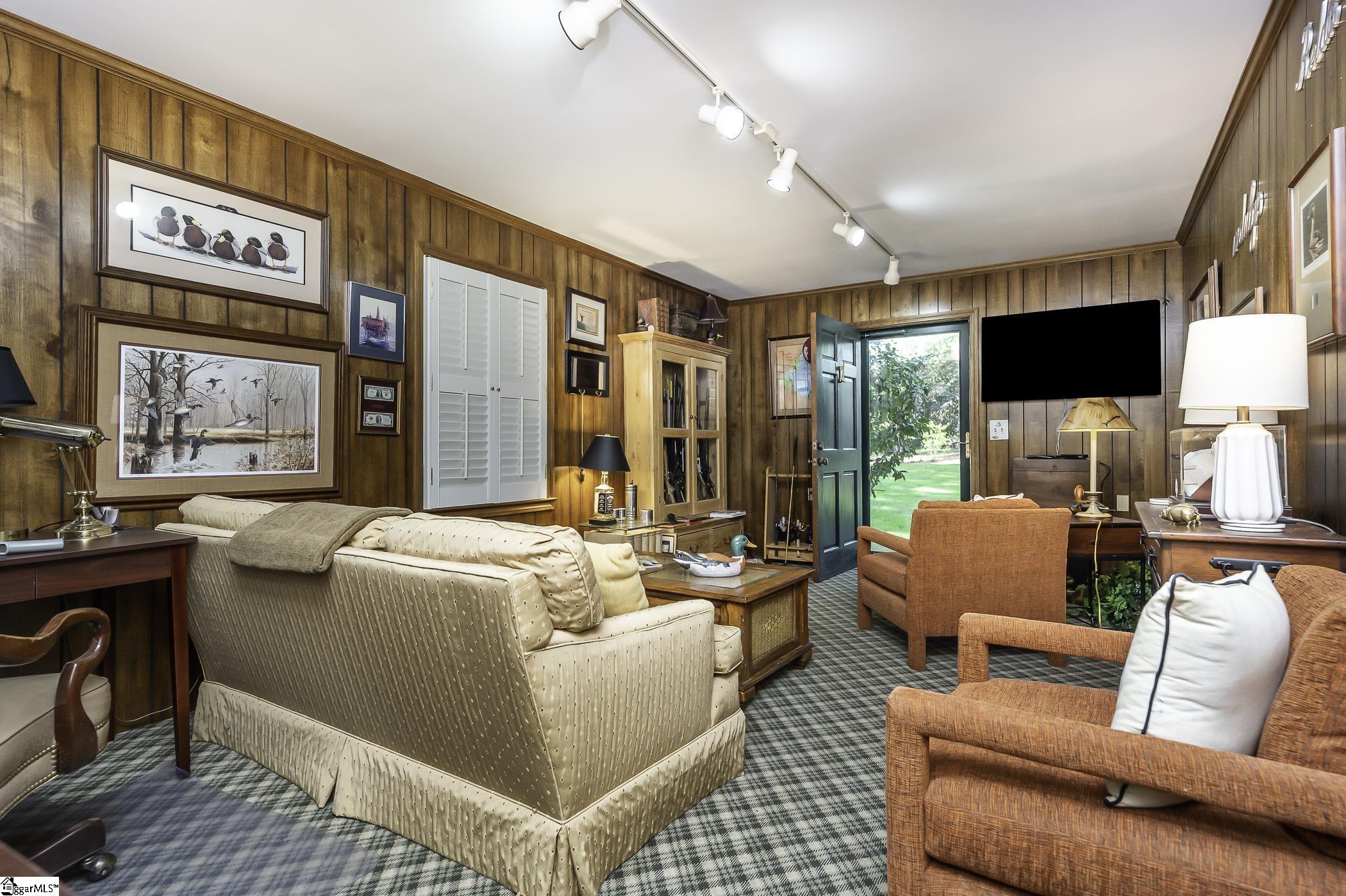 200 Lake Street Laurens, SC 29360 - Photo 32 of 35