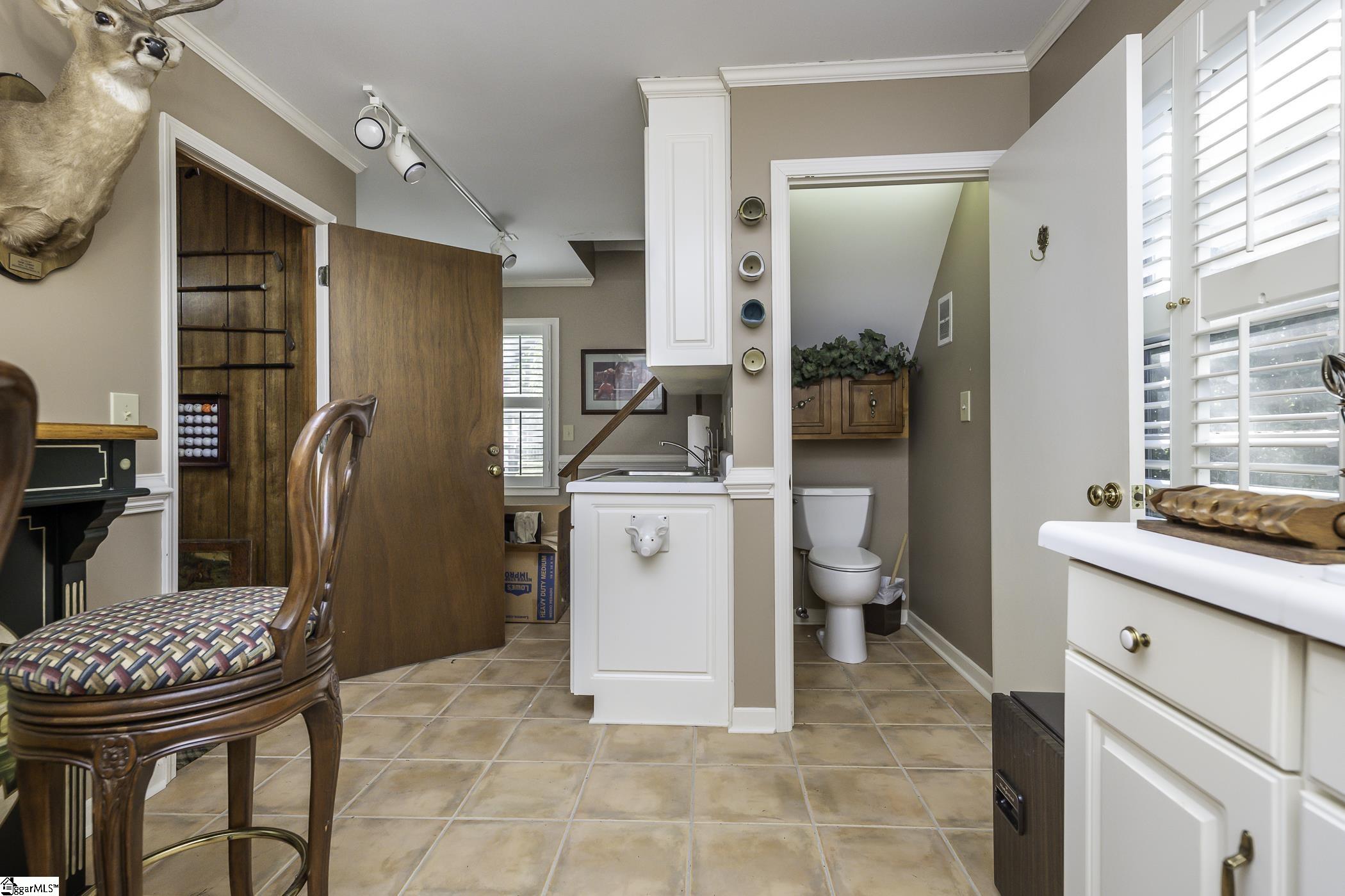 200 Lake Street Laurens, SC 29360 - Photo 34 of 35