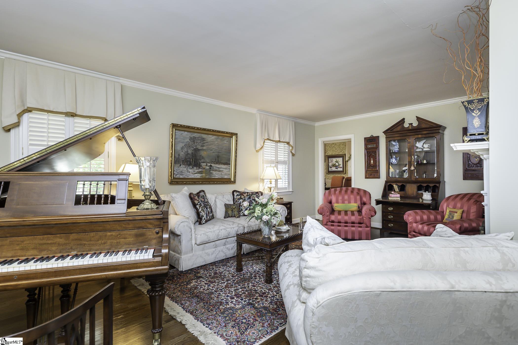 200 Lake Street Laurens, SC 29360 - Photo 5 of 35