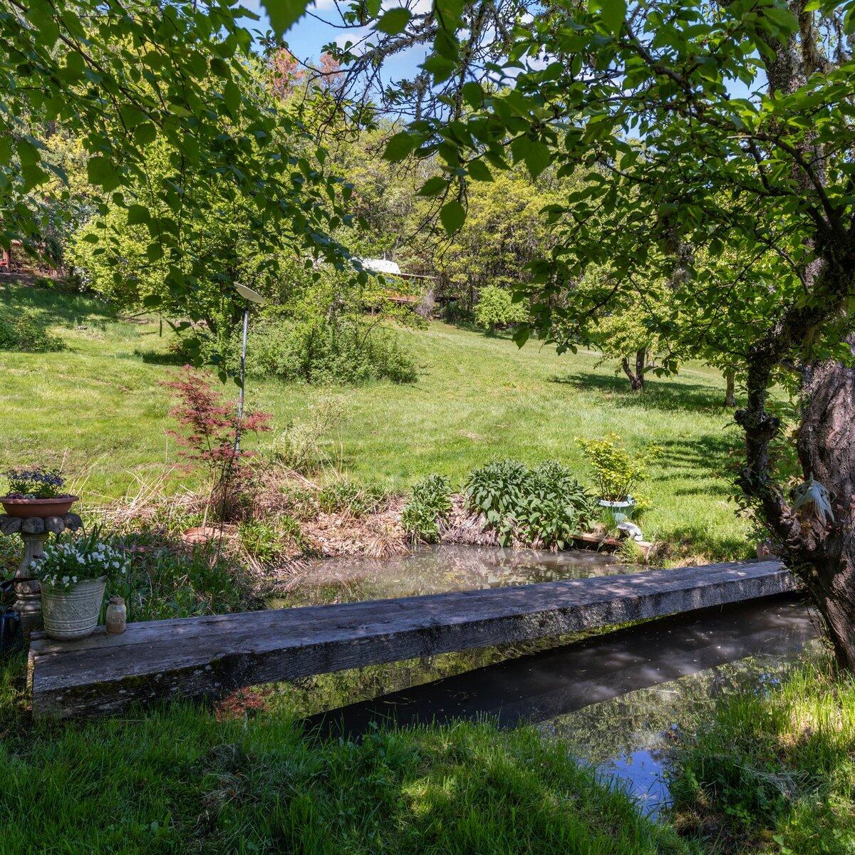 11750 Hillcrest Road Medford, OR 97504 - Photo 14 of 61 1/2 Koi Ponds