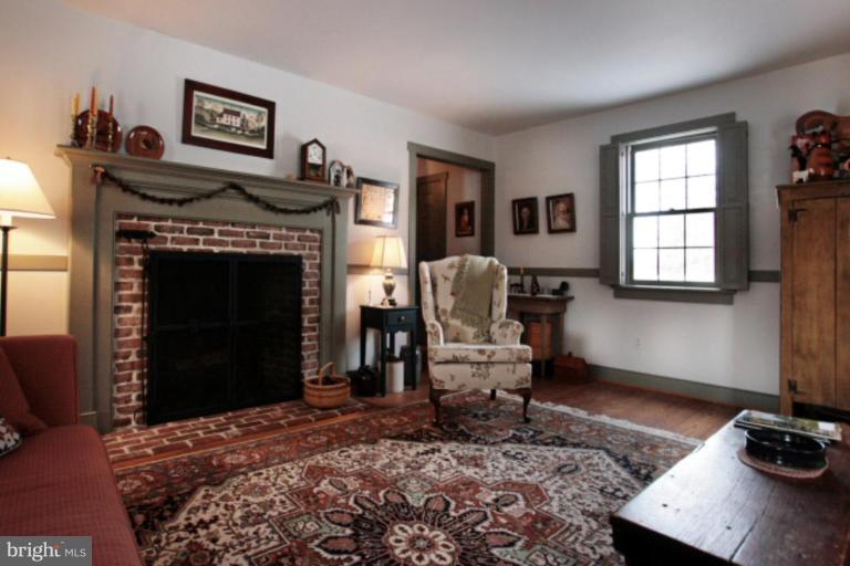 623 Monkton Road Monkton, MD 21111 - Photo 15 of 29 Living Room