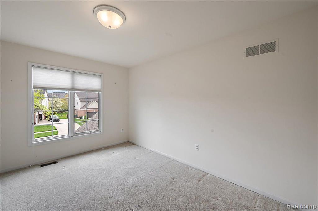 1043 Moran Drive Rochester, MI 48307 - Photo 26 of 48 Gallery Image 26