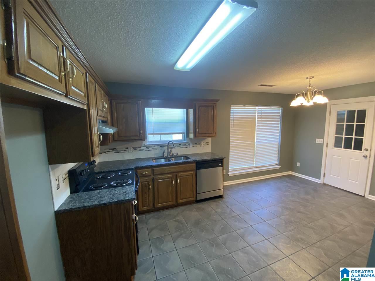 514 Flint Hill Road Bessemer, AL 35022 - Photo 5 of 31