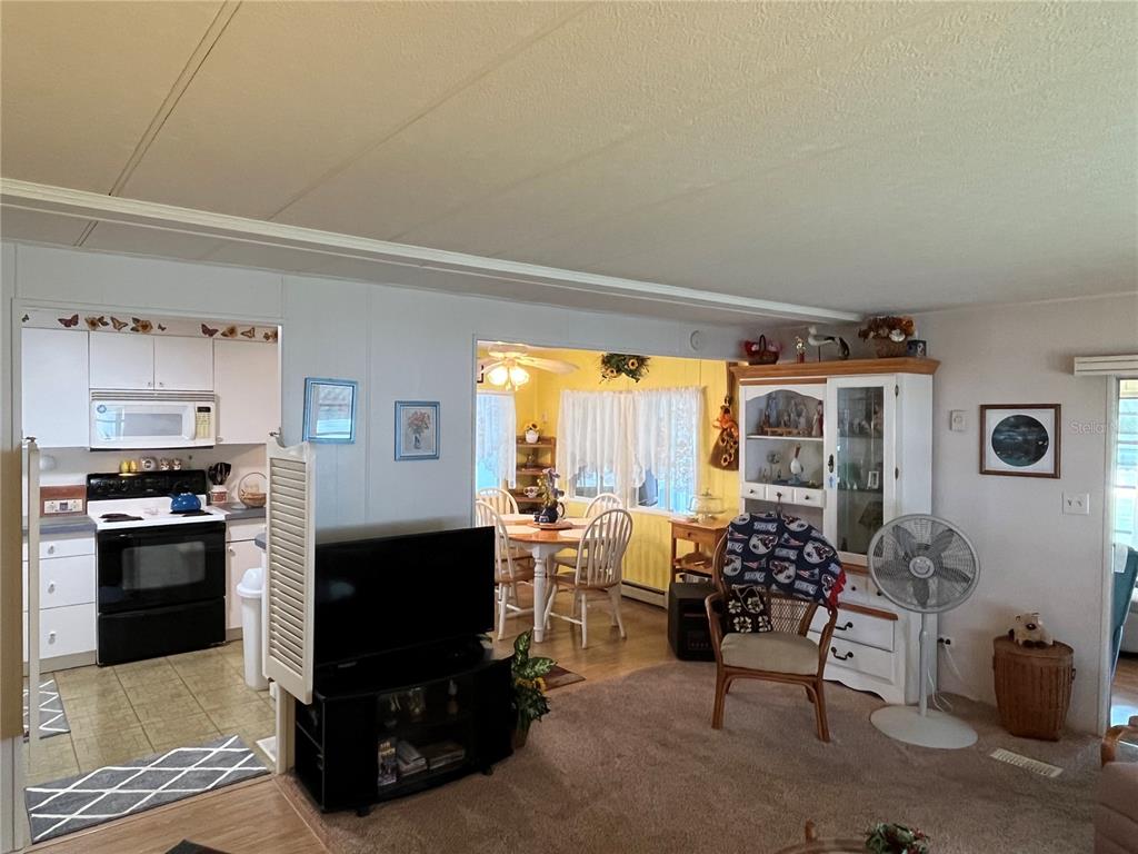 206 Roma Road Venice, FL 34285 - Photo 11 of 38