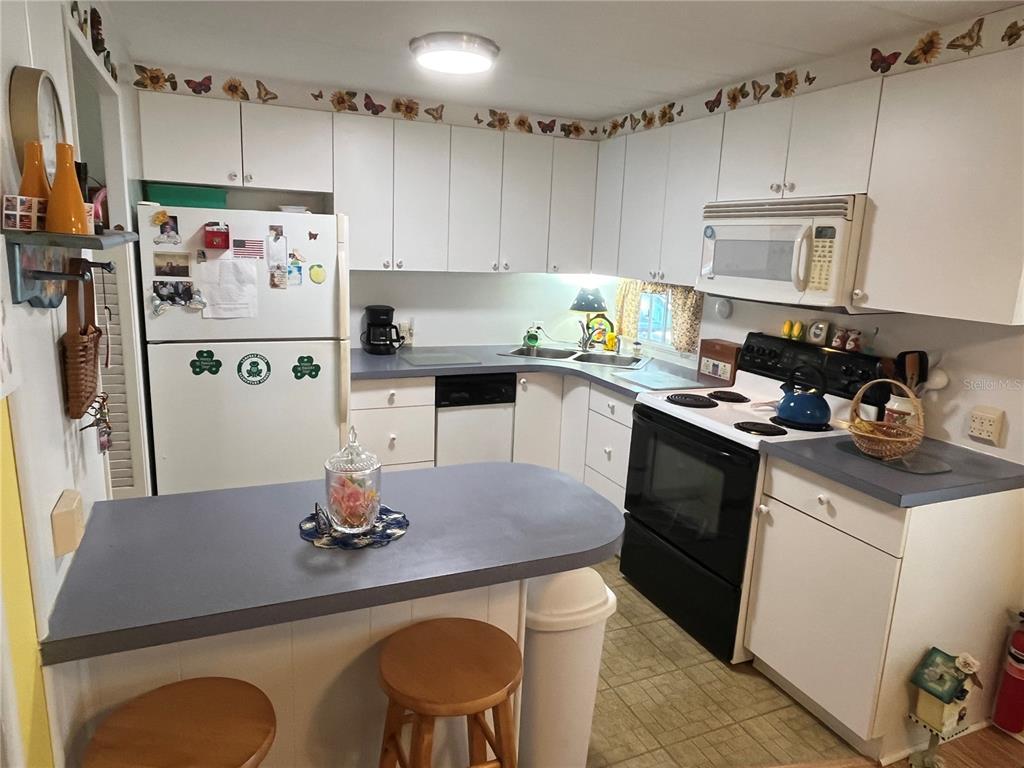 206 Roma Road Venice, FL 34285 - Photo 16 of 38