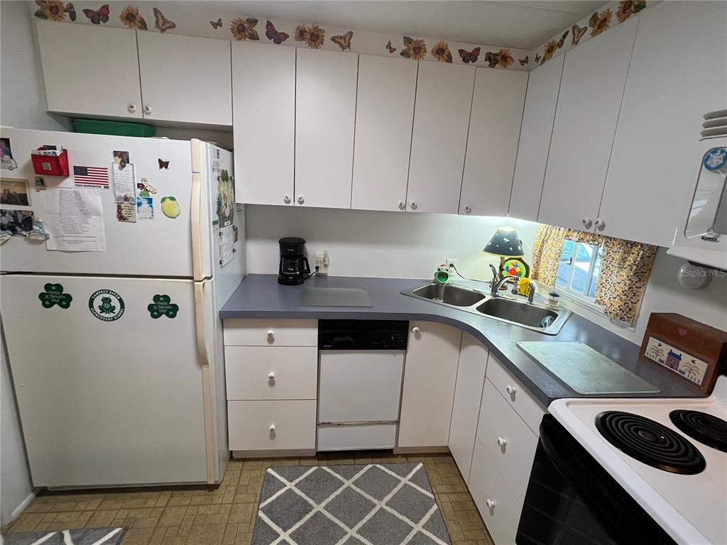 206 Roma Road Venice, FL 34285 - Photo 19 of 38