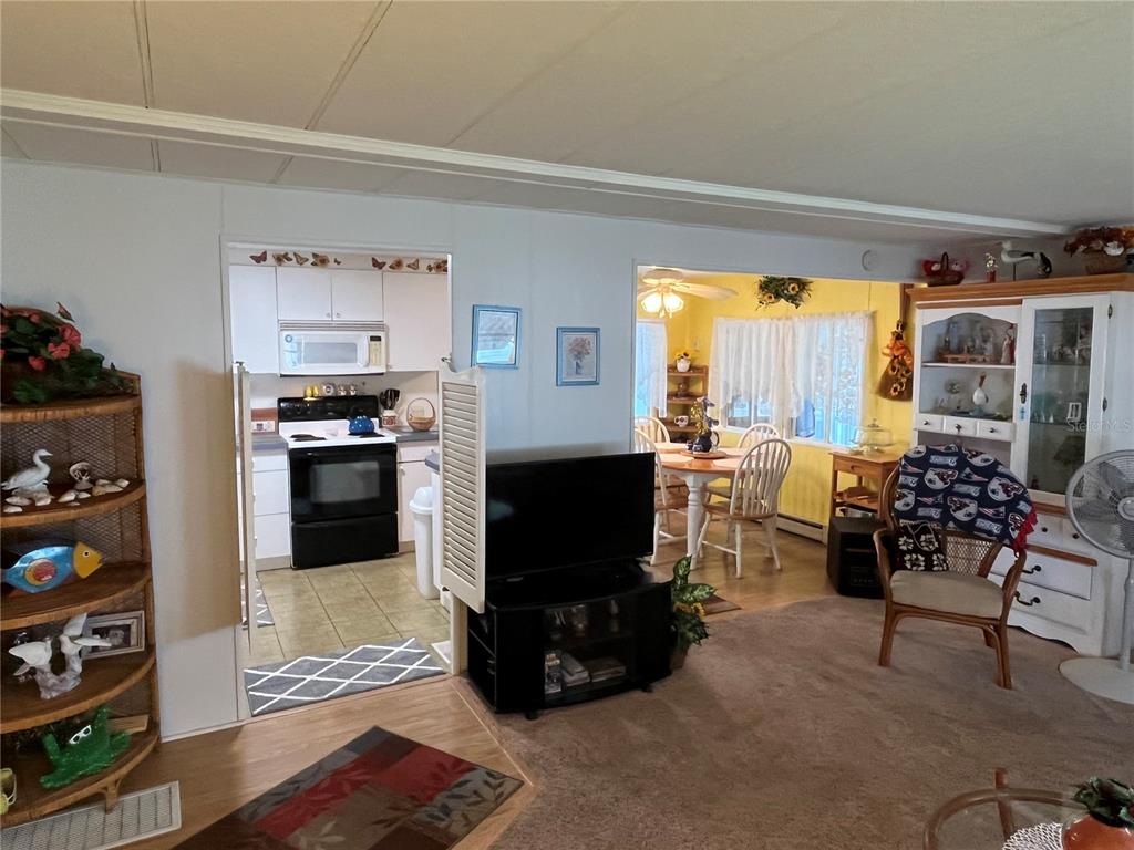 206 Roma Road Venice, FL 34285 - Photo 10 of 38