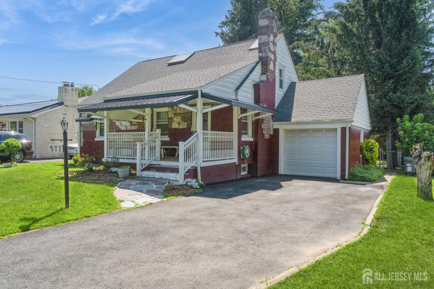 571 Greenbrook Road North Plainfield, NJ 07063 - Photo 3 of 28 a view of a house with backyard and porch