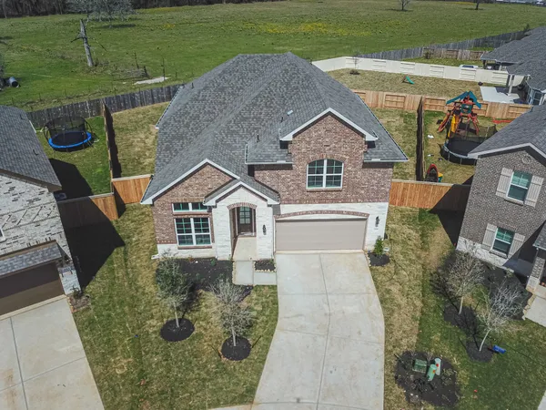 $3,700 | 2016 Woodland Park Court, Conroe, TX 77384