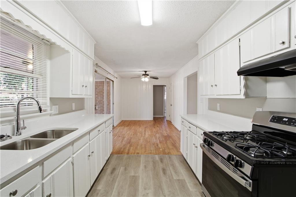 3094 Santa Monica Drive Decatur, GA 30032 - Photo 12 of 28