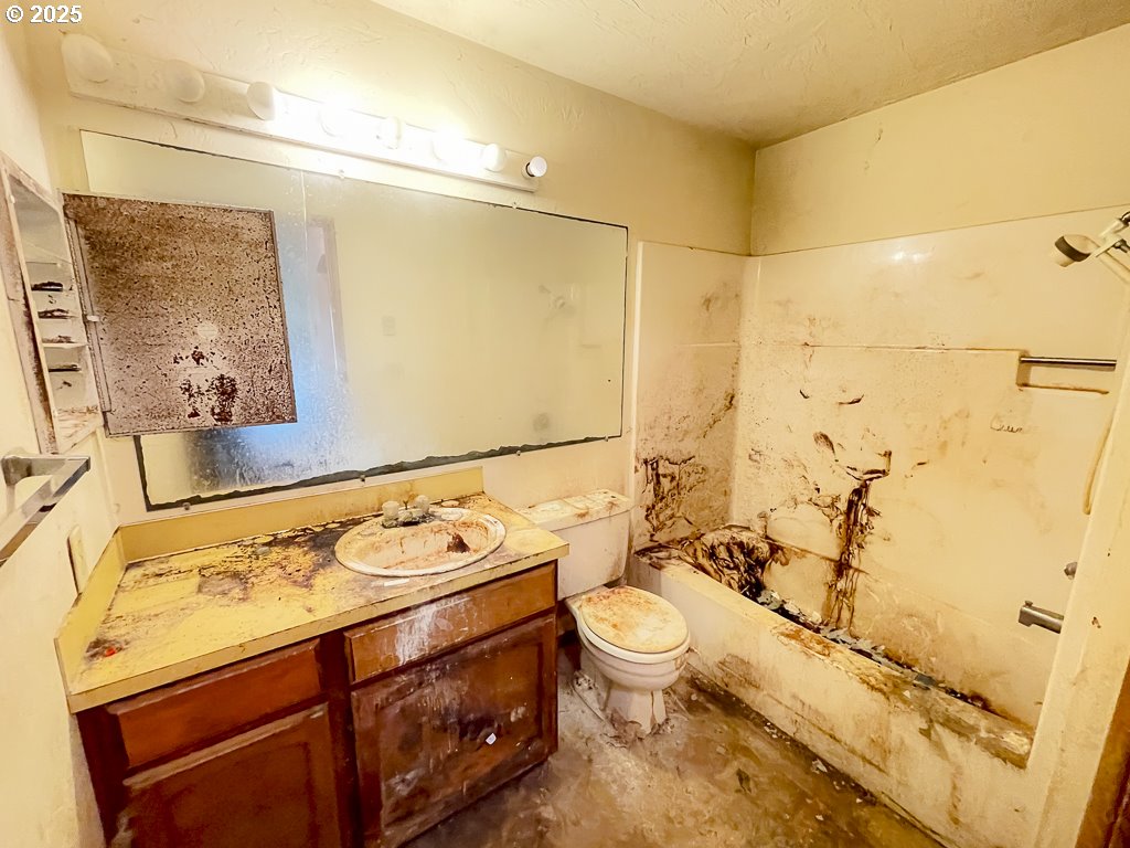 650 Harlow Road, Unit 130 Springfield, OR 97477 - Photo 13 of 17