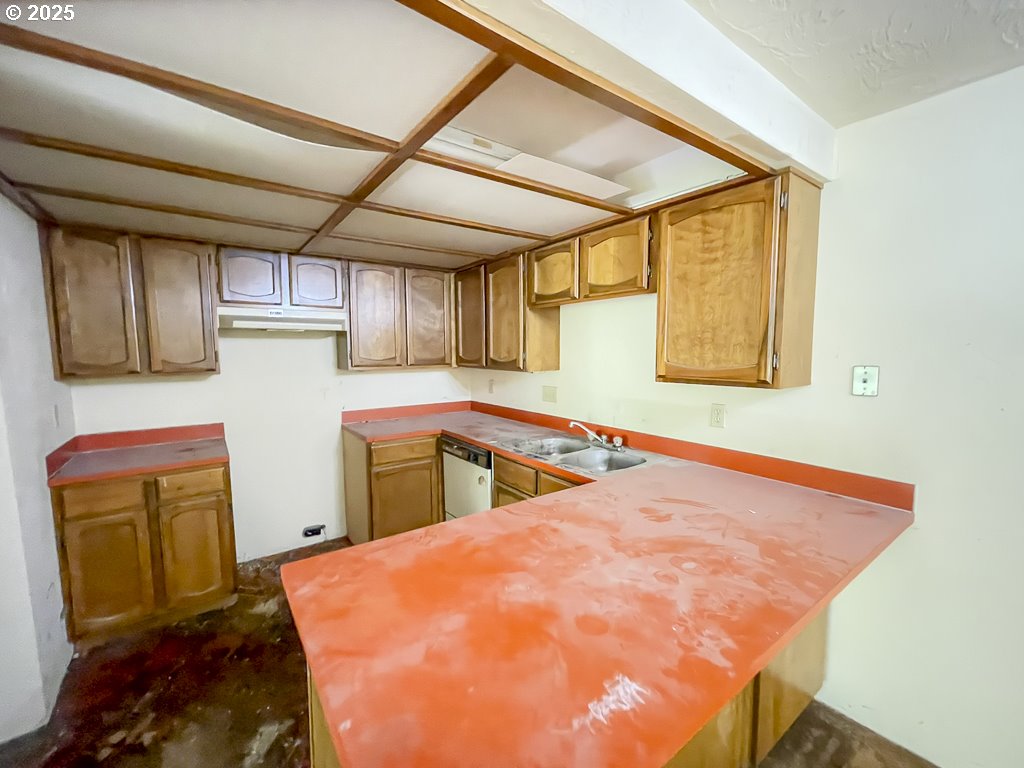 650 Harlow Road, Unit 130 Springfield, OR 97477 - Photo 7 of 17