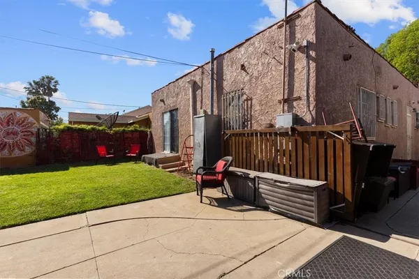 $875,000 | 3640 West 60th Street, Los Angeles, CA 90043