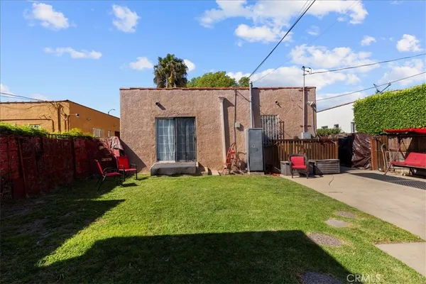 $875,000 | 3640 West 60th Street, Los Angeles, CA 90043