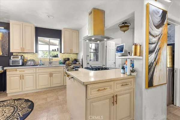 $875,000 | 3640 West 60th Street, Los Angeles, CA 90043