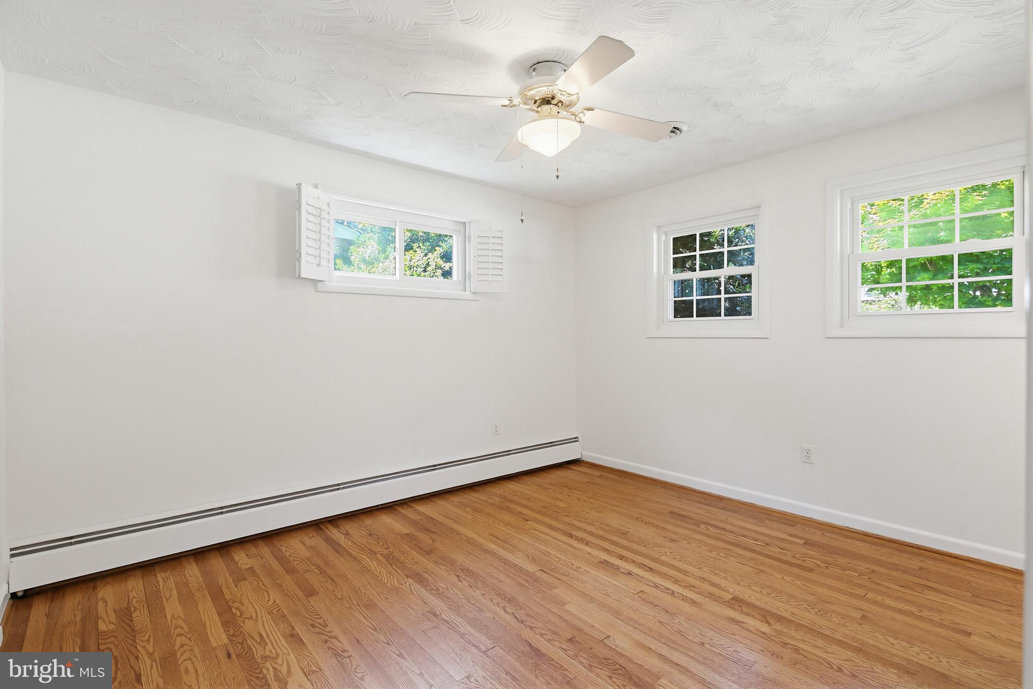 504 Waterford Road Silver Spring, MD 20901 - Photo 30 of 61 Bedroom 2 main level