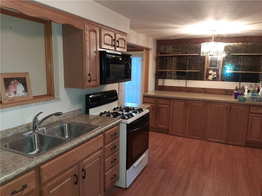 3728 Oakton Road Pittsburgh, PA 15227 - Photo 5 of 20 Gallery Image 5