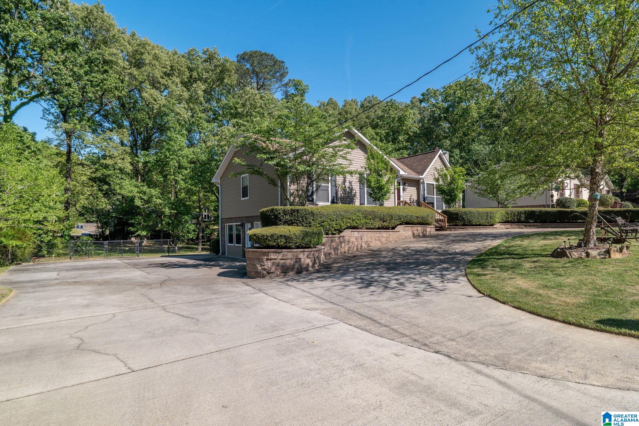 920 Independence Drive Alabaster, AL 35007 - Photo 2 of 53