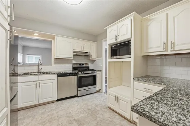 $209,500 | 9701 Belmont Avenue, Kansas City, MO 64134