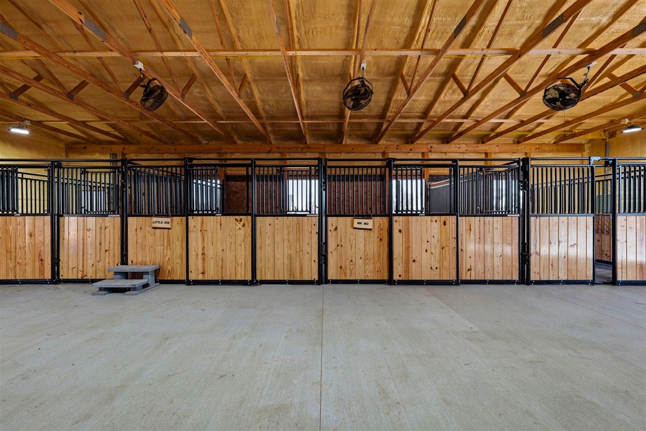 1185 Jack Smith Road Rockfield, KY 42274 - Photo 2 of 78 Gallery Image 2