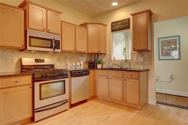 $349,900 | 1032 West Shore Road, Warwick, RI 02889