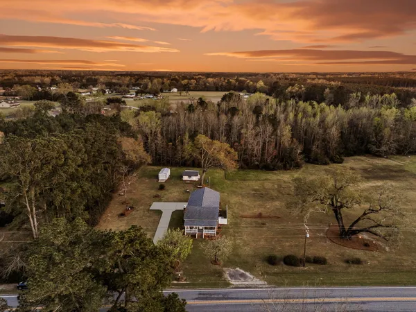 $425,000 | 4454 Cottageville Highway, Round O, SC 29474