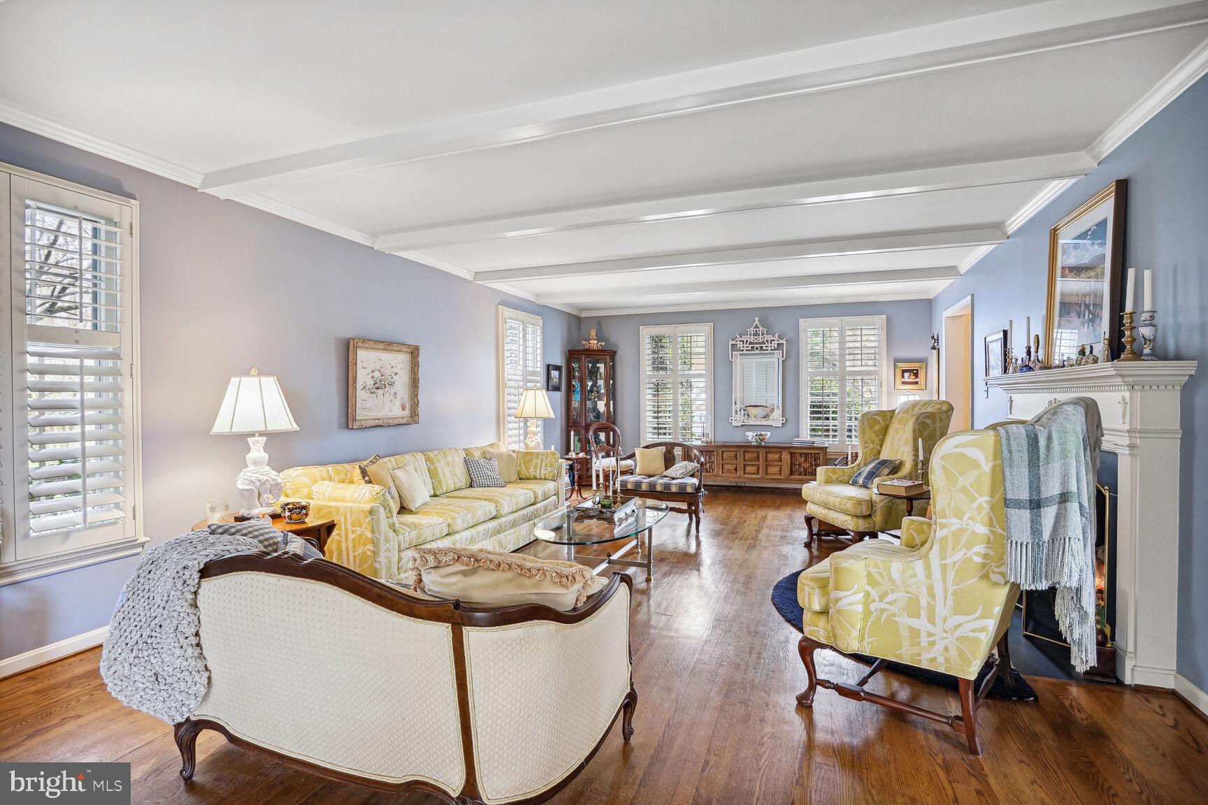 9722 Spring Ridge Lane Vienna, VA 22182 - Photo 11 of 32 Gallery Image 11