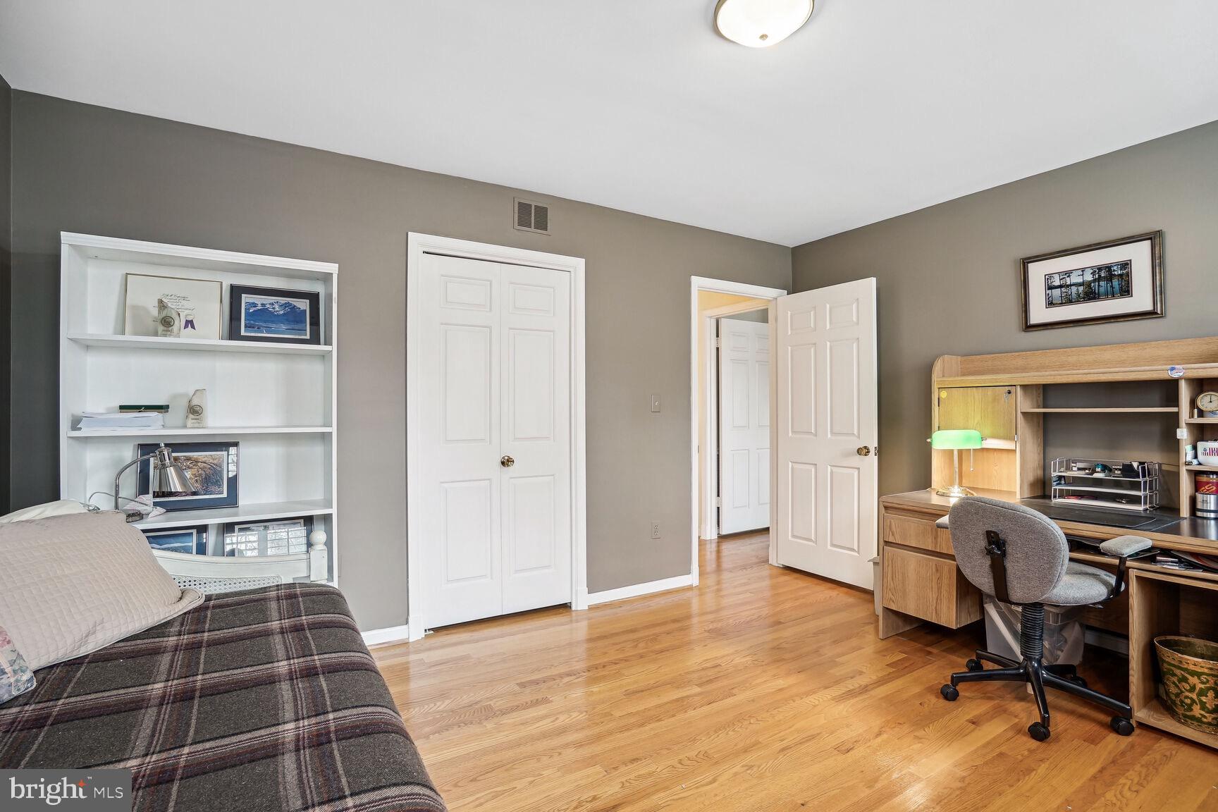 9722 Spring Ridge Lane Vienna, VA 22182 - Photo 24 of 32 Gallery Image 24