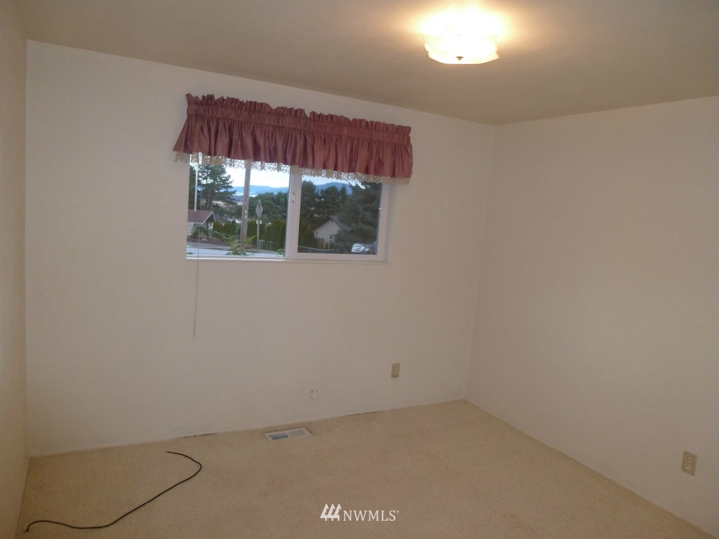 17020 Peterson Road Burlington, WA 98233 - Photo 12 of 16 Gallery Image 12