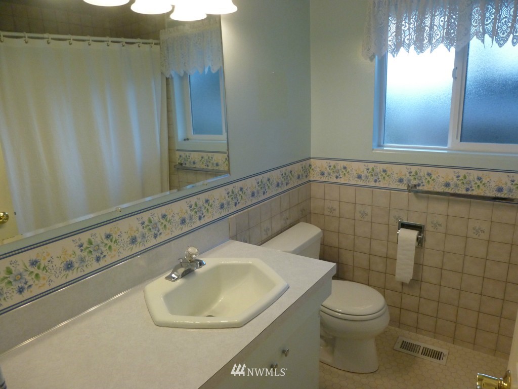 17020 Peterson Road Burlington, WA 98233 - Photo 13 of 16 Gallery Image 13