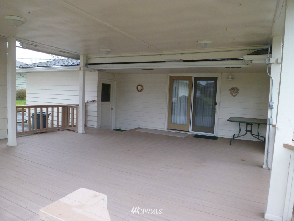 17020 Peterson Road Burlington, WA 98233 - Photo 3 of 16 Gallery Image 3