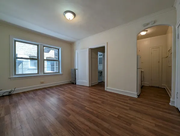 $1,295 | 2536 North Sawyer Avenue, Unit 205, Chicago, IL 60647