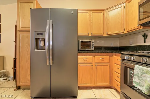 $200,000 | 2110 Los Feliz Street, Unit 2064, Las Vegas, NV 89156