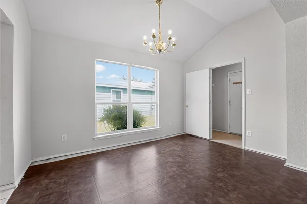$176,250 | 152 Eagle Drive, Luling, TX 78648